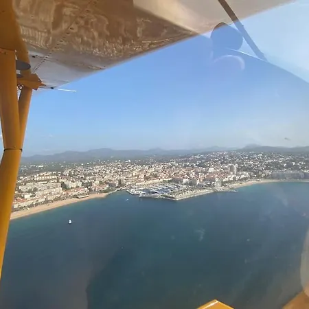 St Raphael Piscine Wifi, Commerces Et A Pieds