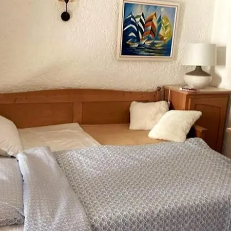 Apartament St Raphael Piscine Wifi, Commerces Et A Pieds