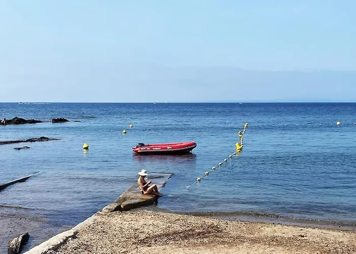 St Raphaël Piscine Wifi, Commerces Et à Pieds Apartamento Saint-Raphaël