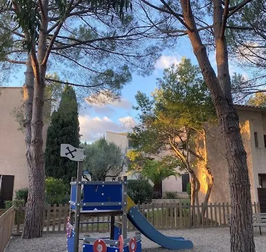 St Raphaël Piscine Wifi, Commerces Et à Pieds * Saint-Raphaël