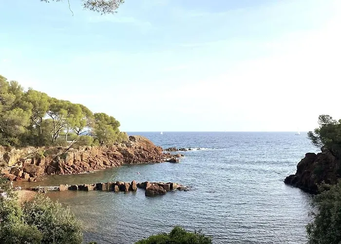 Apartamento St Raphaël Piscine Wifi, Commerces Et à Pieds *