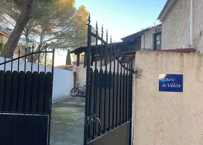 St Raphaël Piscine Wifi, Commerces Et à Pieds Apartamento *